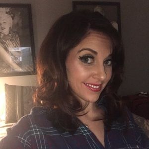 Meet your Posher, Stephanie
